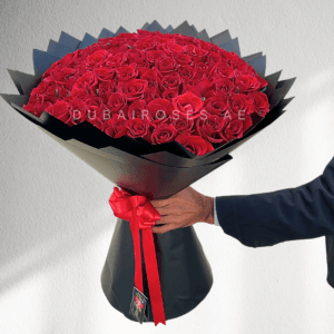 Picturesque 101 / 100 Red Roses - Image 3