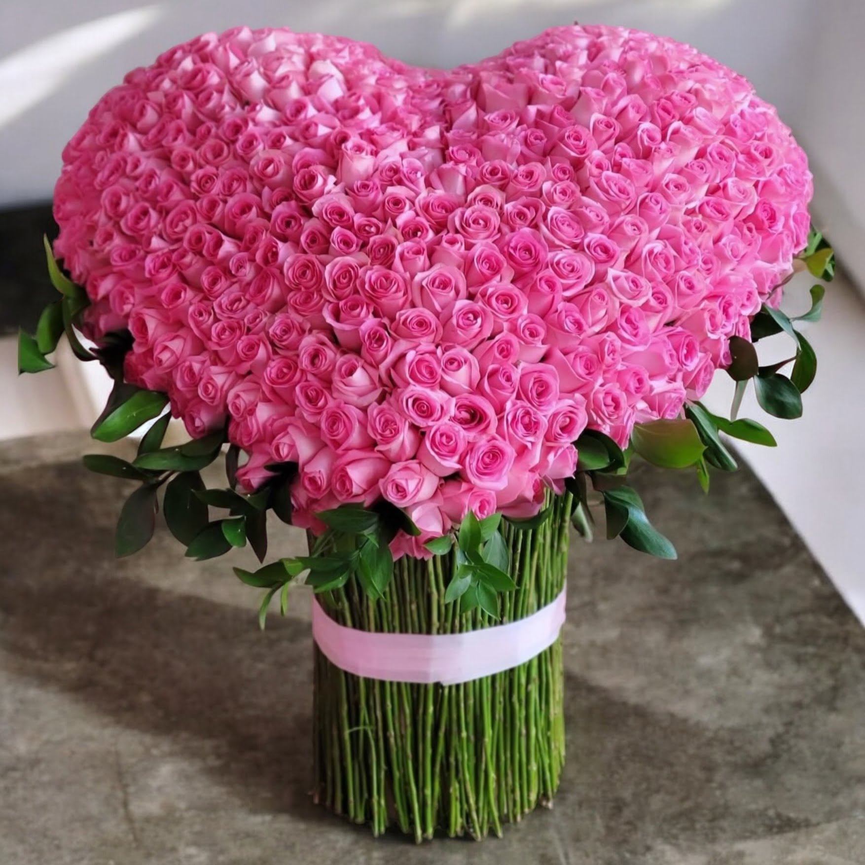 3D heart pink roses