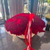 1000 red roses in basket