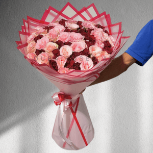 50 / 51 Red and Light Pink Roses - Image 4
