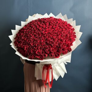 300 Valentine Roses Bouquet